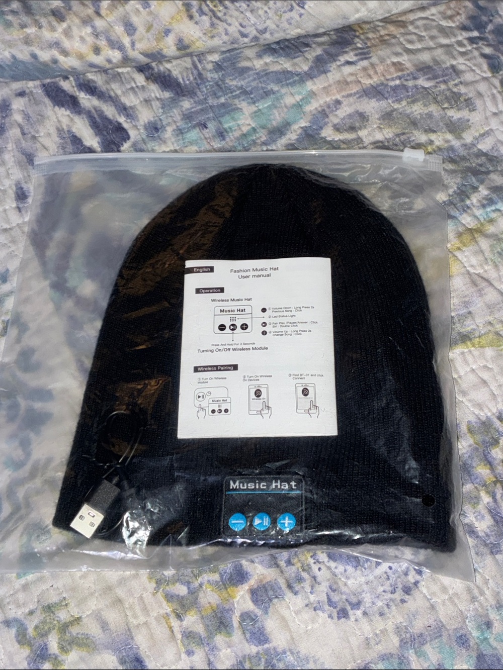 Music Hat Bluetooth Headphones V4.2 Black Beanie Hat w/Built-in Stereo Speakers
